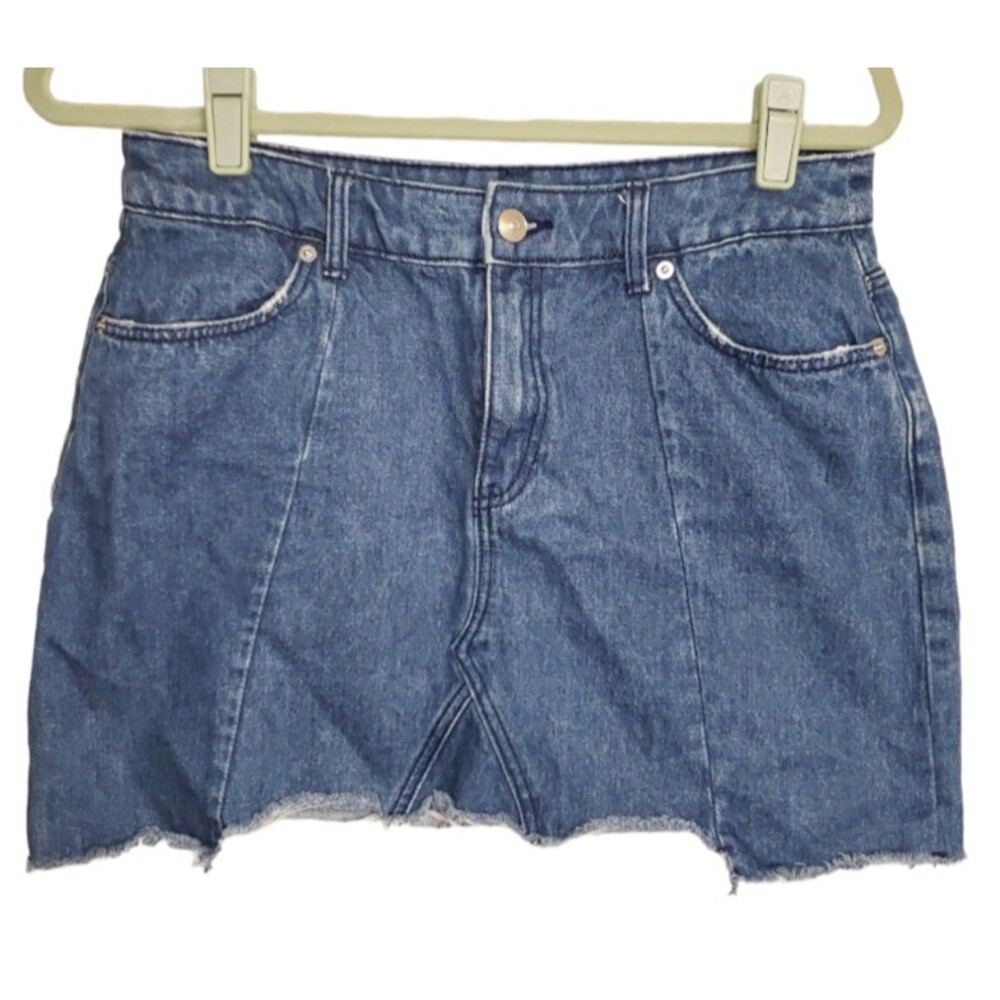 H&M Divided  4-pocket Mini Jean Skirt Size 10 - Frayed, Distressed